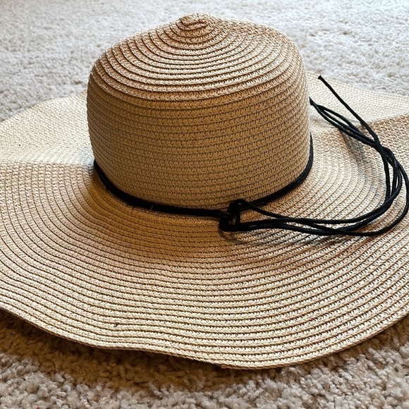 Yuuve Floppy Sun hat - Picture 3 of 6